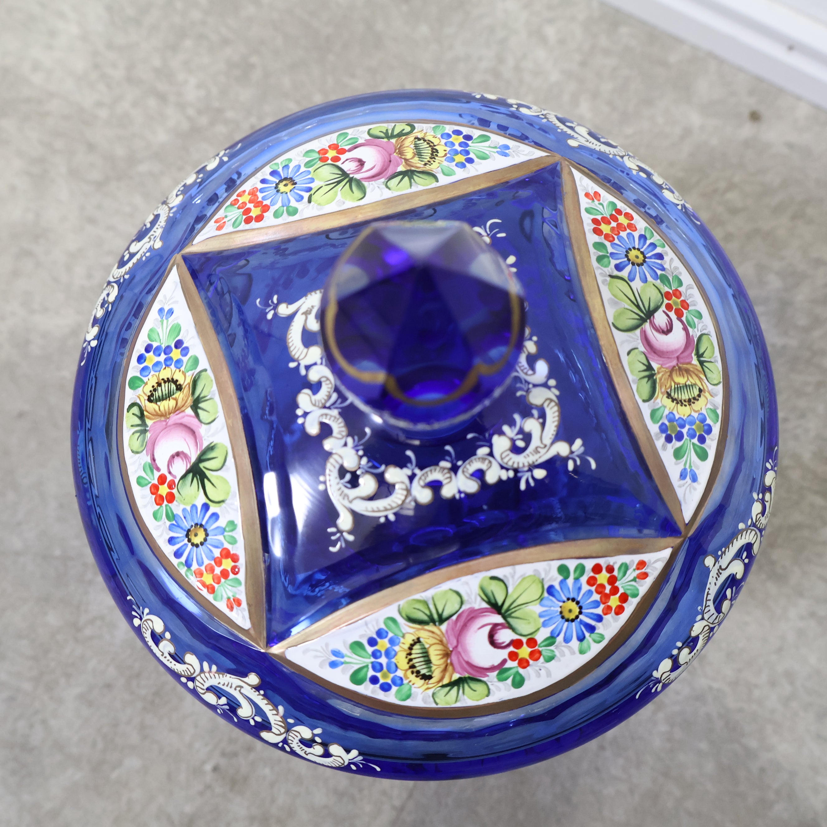 エレガントなガラス製キャンディポット – バナルオンラインショップ