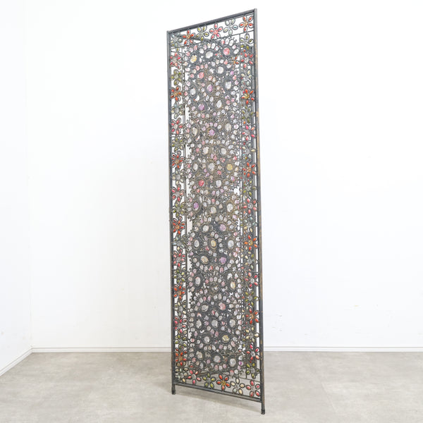 ビーズで装飾されたヴィンテージパーテーション