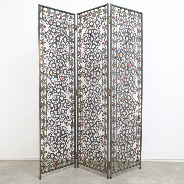 ビーズで装飾されたヴィンテージパーテーション