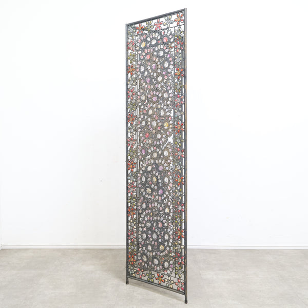 ビーズで装飾されたヴィンテージパーテーション