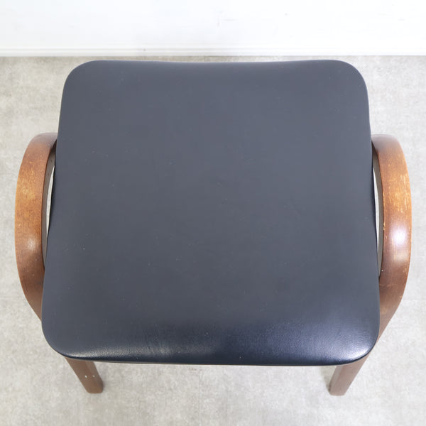 秋田木工「剣持勇」デザインのヴィンテージスツール