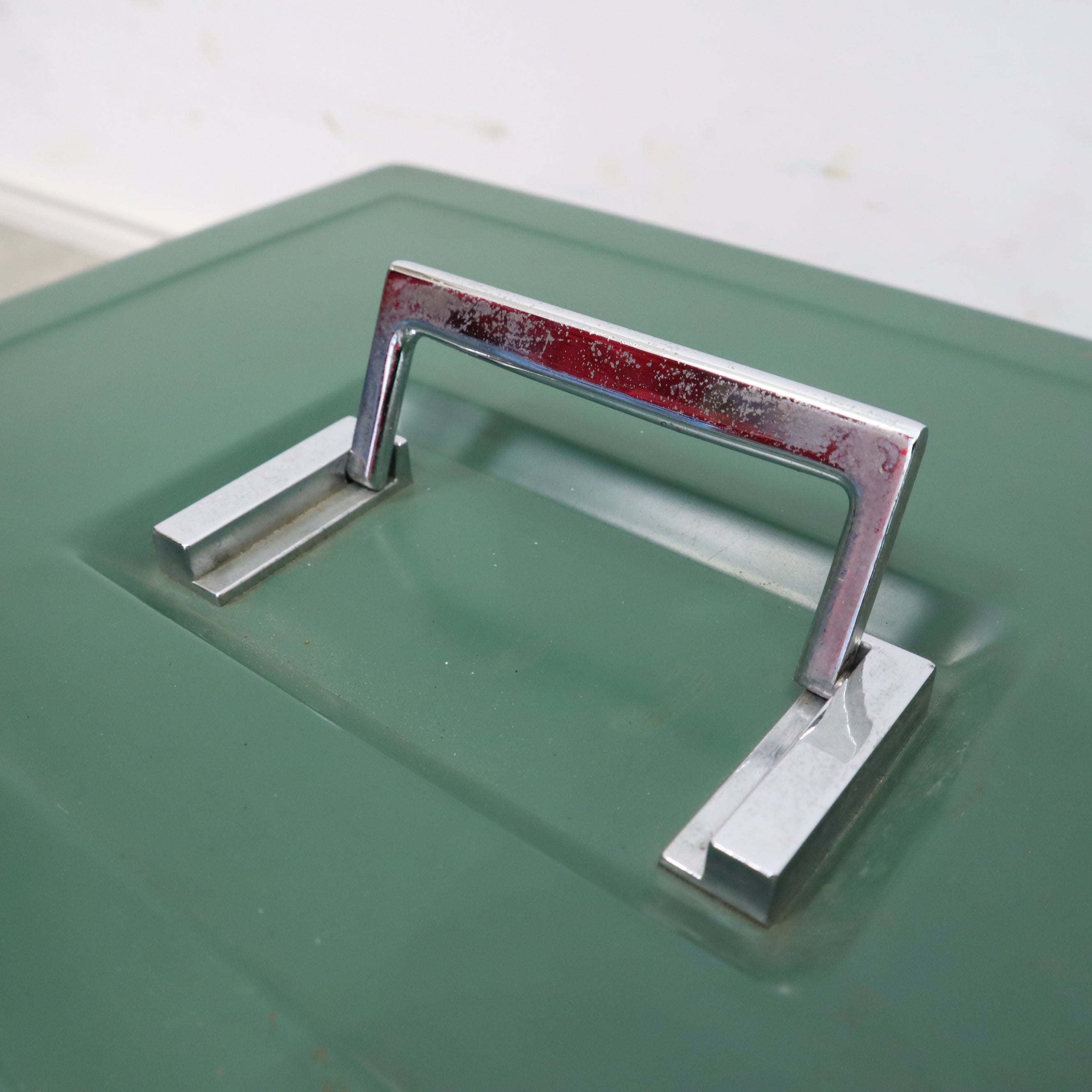 レトログリーンの手提げ金庫・キャッスボックス – バナルオンライン