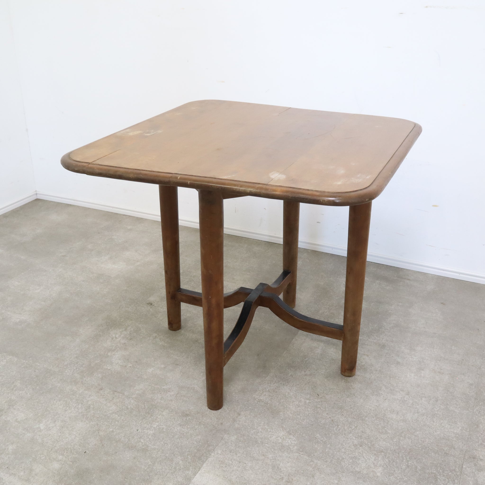 昭和のガラス器 青ガラス皿 丸型 チューリップ柄 花柄 vintage