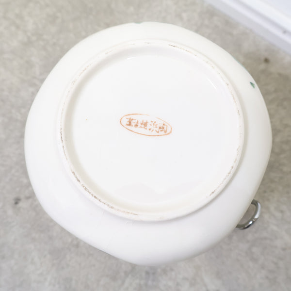 ブルーの花模様の陶器製キャニスター