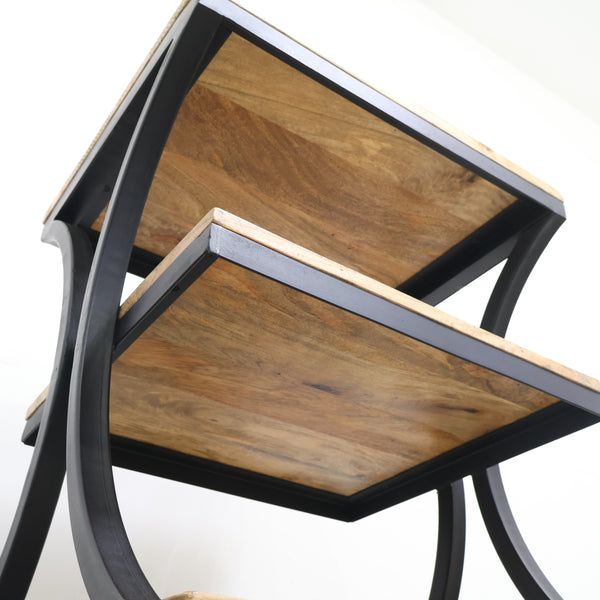 インダストリアルテイストなトローリー・ワゴン