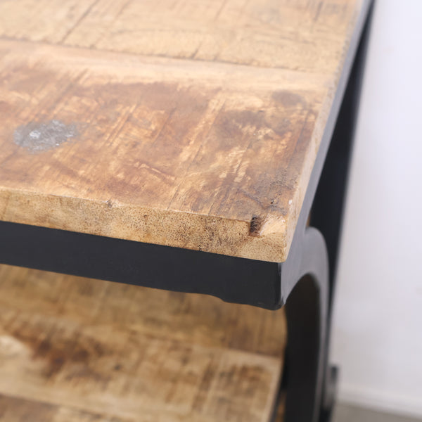 インダストリアルテイストなトローリー・ワゴン