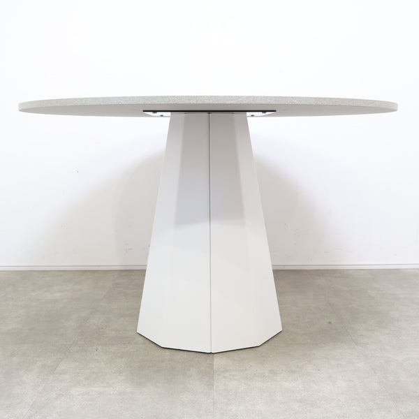 カリガリス コヌビア Dix 円形ダイニングテーブル