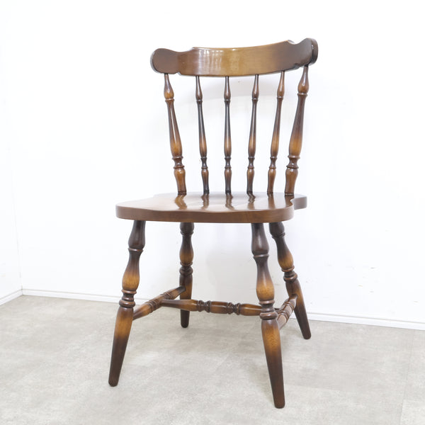 飛騨産業 キツツキマークのウィンザーチェア ①