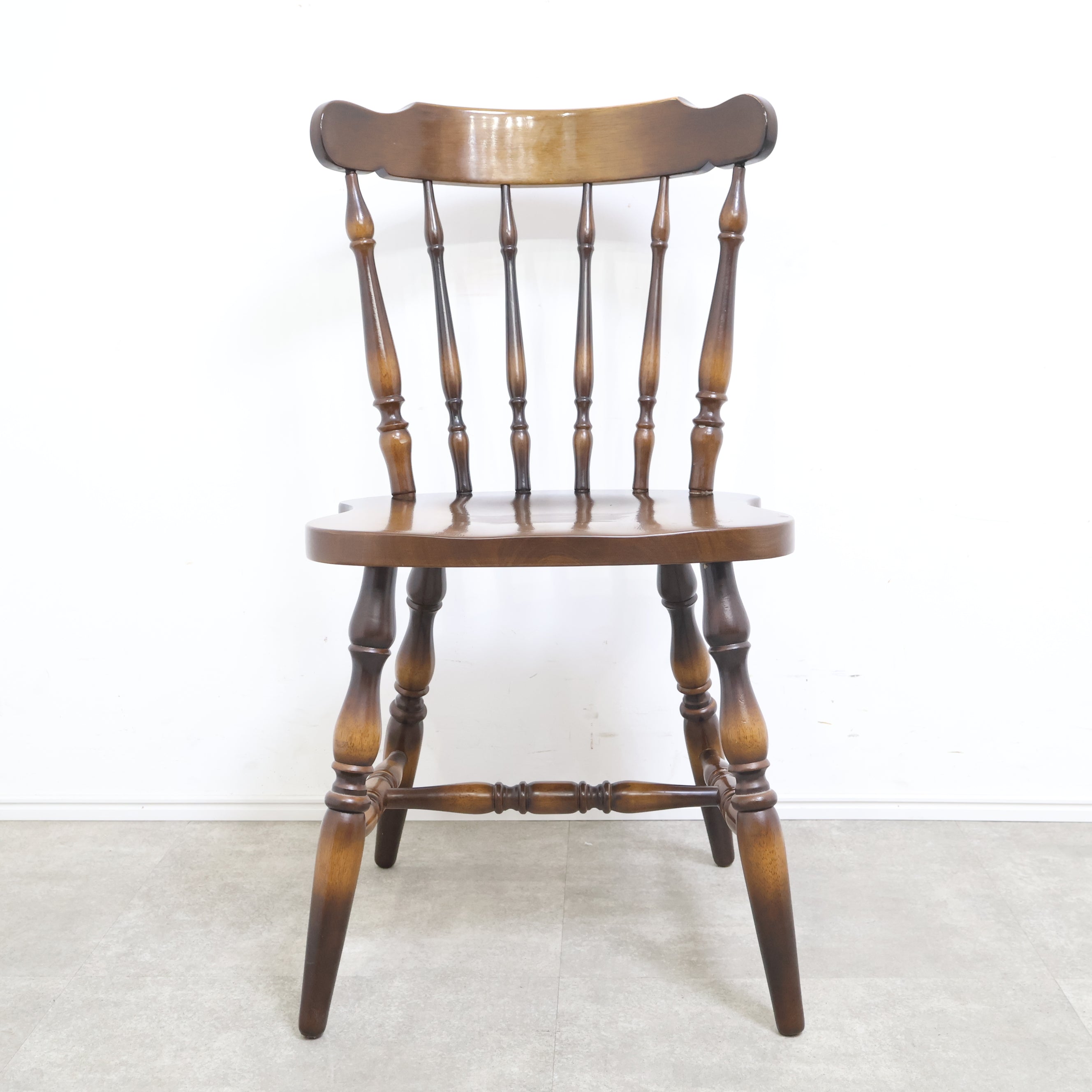 飛騨産業 キツツキマークのウィンザーチェア ① – バナルオンライン