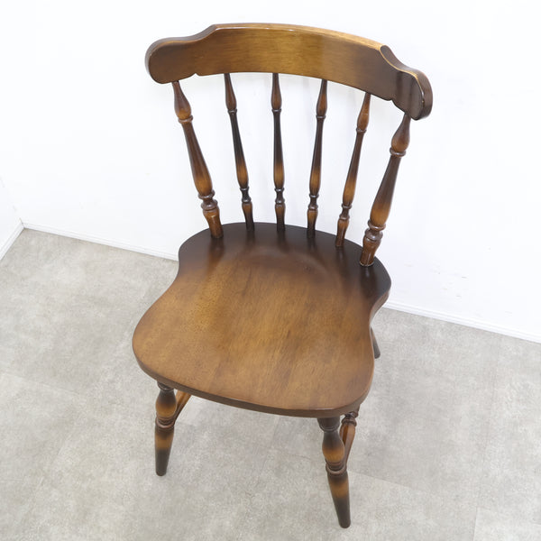 飛騨産業 キツツキマークのウィンザーチェア ①