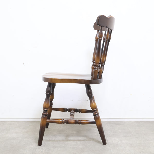 飛騨産業 キツツキマークのウィンザーチェア ①