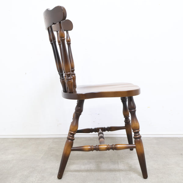 飛騨産業 キツツキマークのウィンザーチェア ①