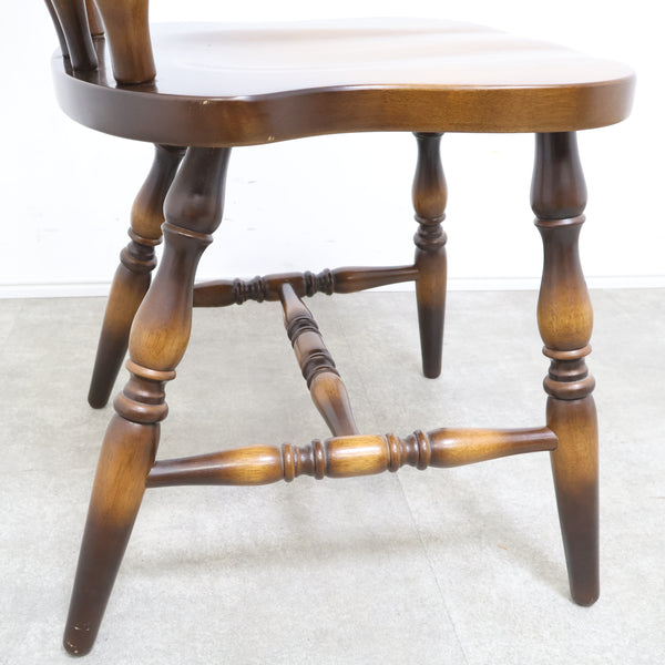 飛騨産業 キツツキマークのウィンザーチェア ①