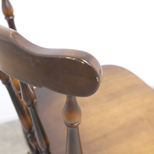 飛騨産業 キツツキマークのウィンザーチェア ①