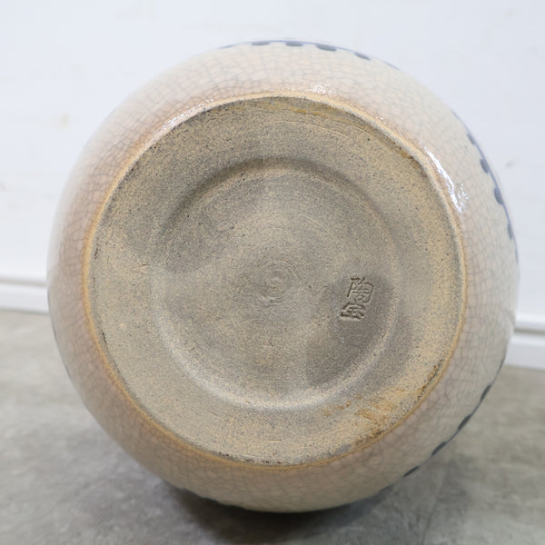 信楽焼 ひょうたん型の花瓶（たこ唐草模様）