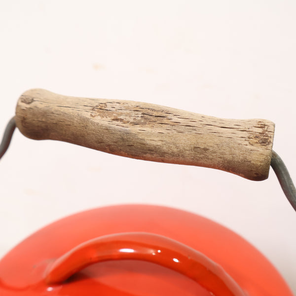 アンティークのホーローミルク缶