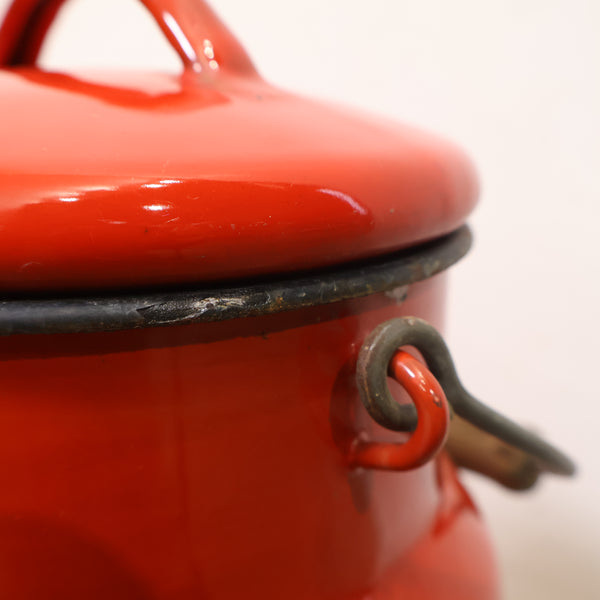 アンティークのホーローミルク缶