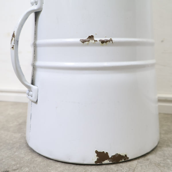 ブリキ製のスロープポット