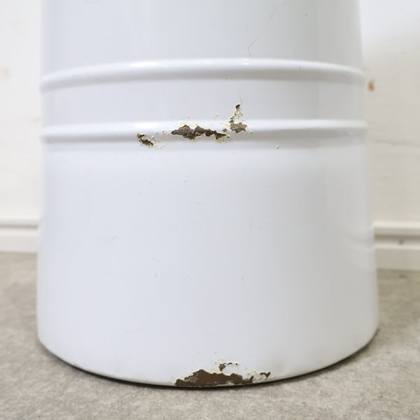 ブリキ製のスロープポット