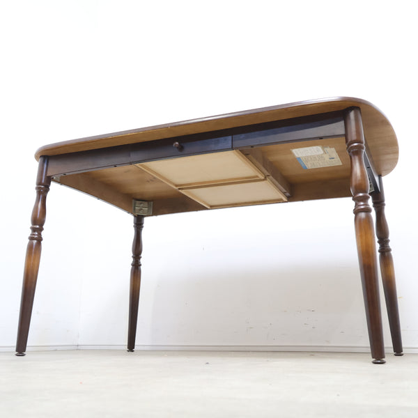 飛騨産業 キツツキマークのダイニングテーブル