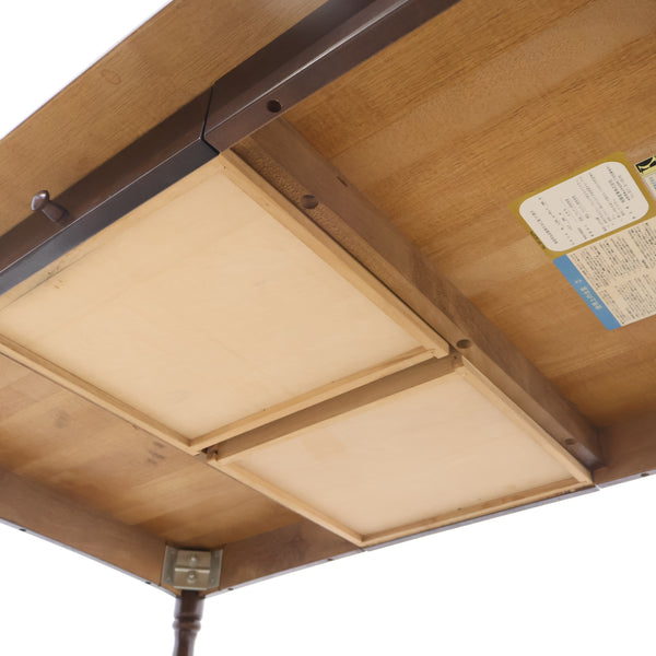 飛騨産業 キツツキマークのダイニングテーブル