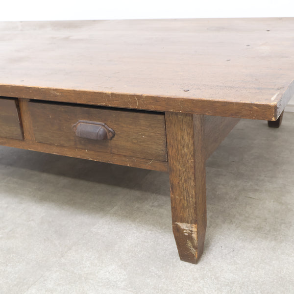 座卓のような両面文机（引出し付き）