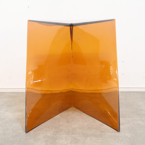 東谷のアクリル サイドテーブル