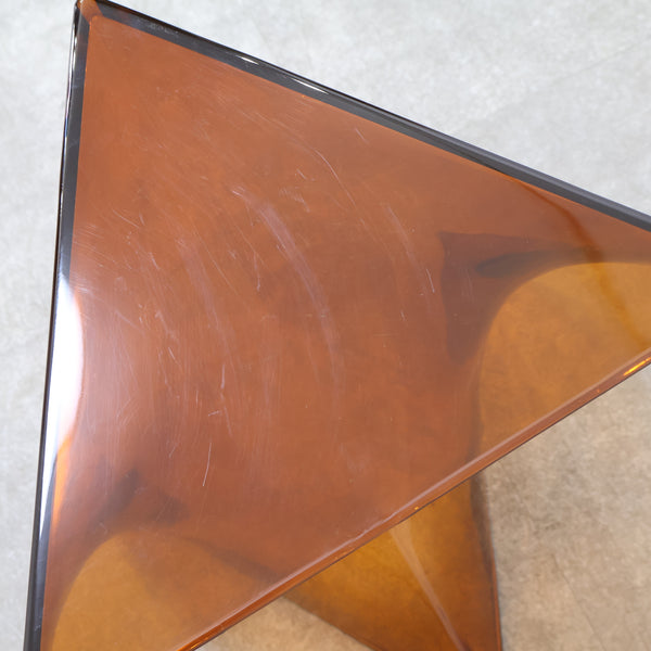 東谷のアクリル サイドテーブル