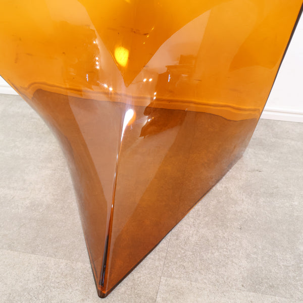 東谷のアクリル サイドテーブル