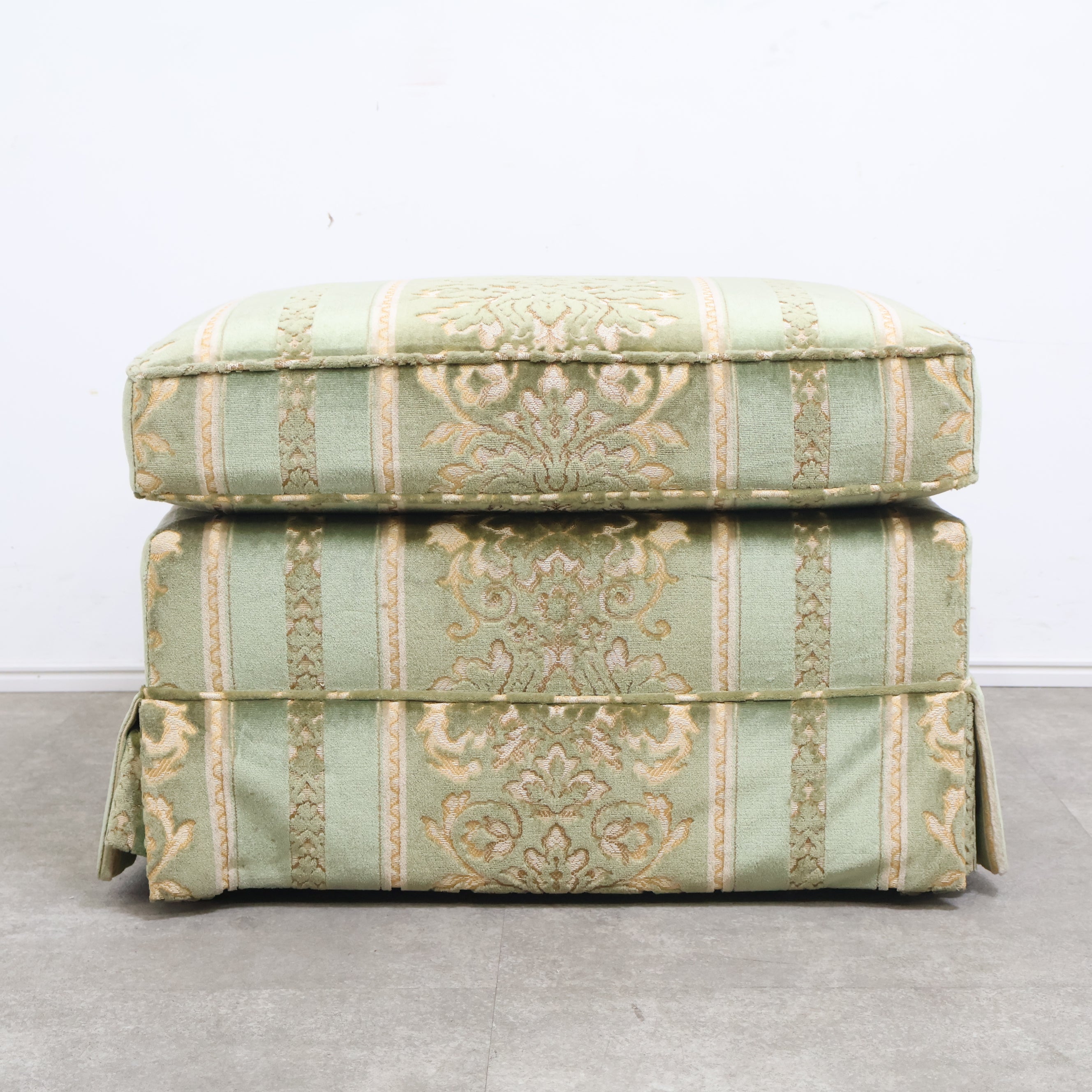 ドレクセルヘリテイジ DREXEL HERITAGEの金華山織りオットマン