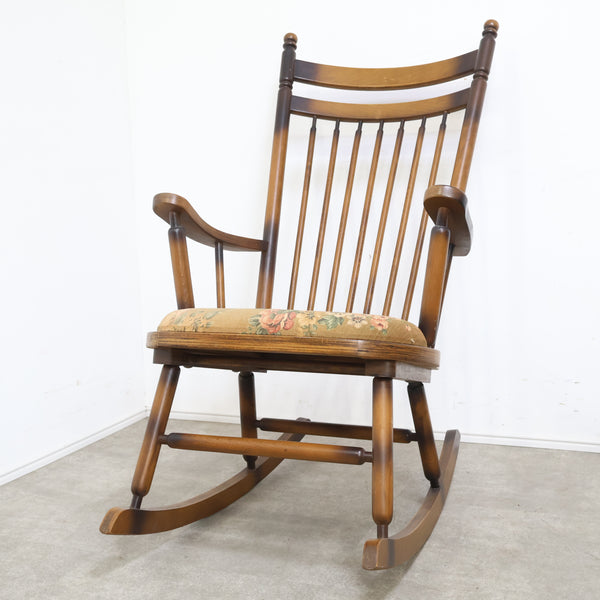 東洋ファニチャーのヴィンテージロッキングチェア