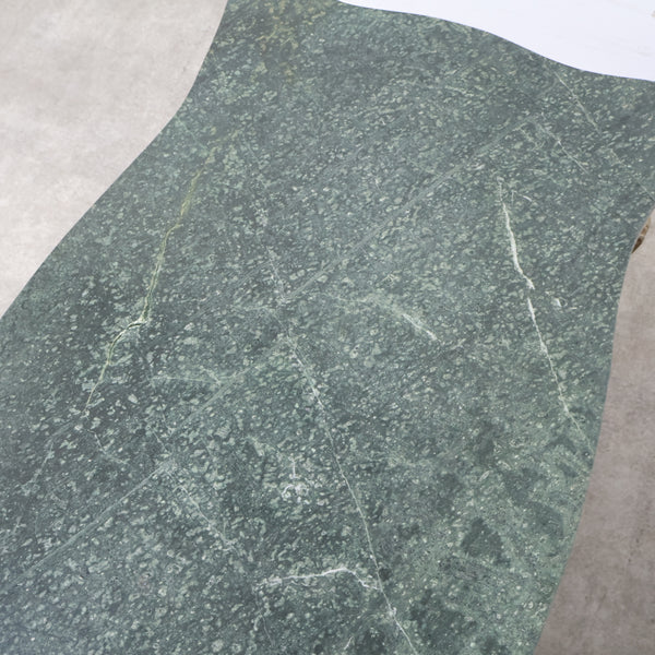 大理石天板のセンターテーブル