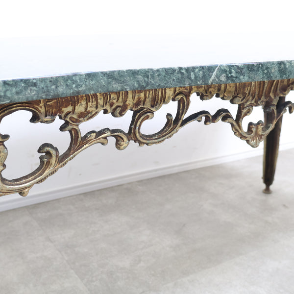 大理石天板のセンターテーブル