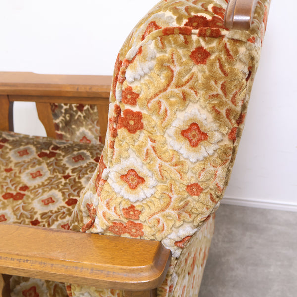 レトロな金華山織の1人掛けソファ No.1