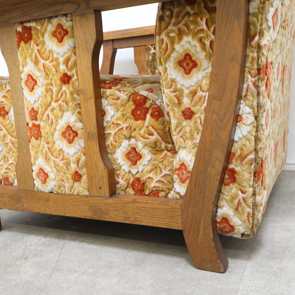 レトロな金華山織の1人掛けソファ No.2