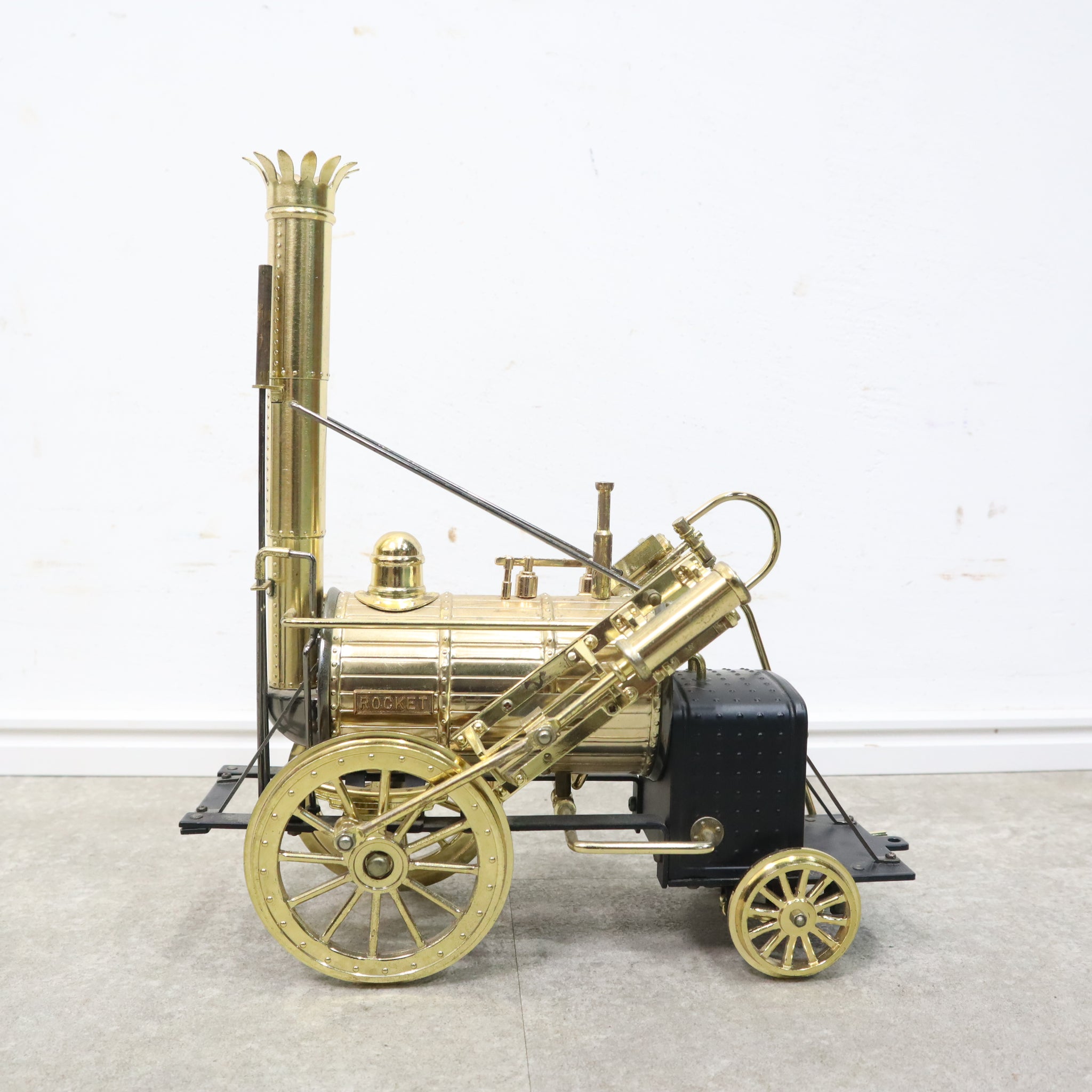 Paragon 蒸気機関車モデル 約30cm Paragon 蒸気機関車モデル 約30cm 鉄道模型