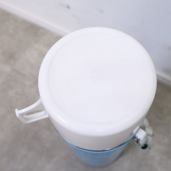 レトロな水色水筒