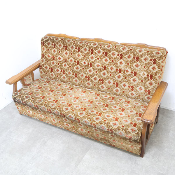 レトロな金華山織の3人掛けソファ