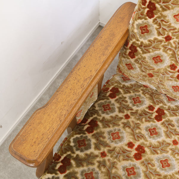 レトロな金華山織の3人掛けソファ