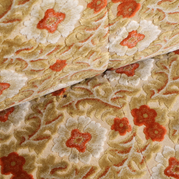 レトロな金華山織の3人掛けソファ