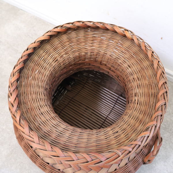 古い牡丹籠・竹籠（花器）
