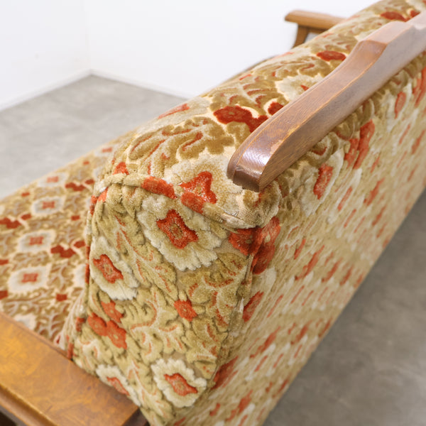 レトロな金華山織の3人掛けソファ