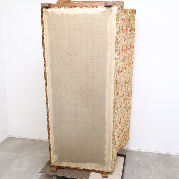 レトロな金華山織の3人掛けソファ