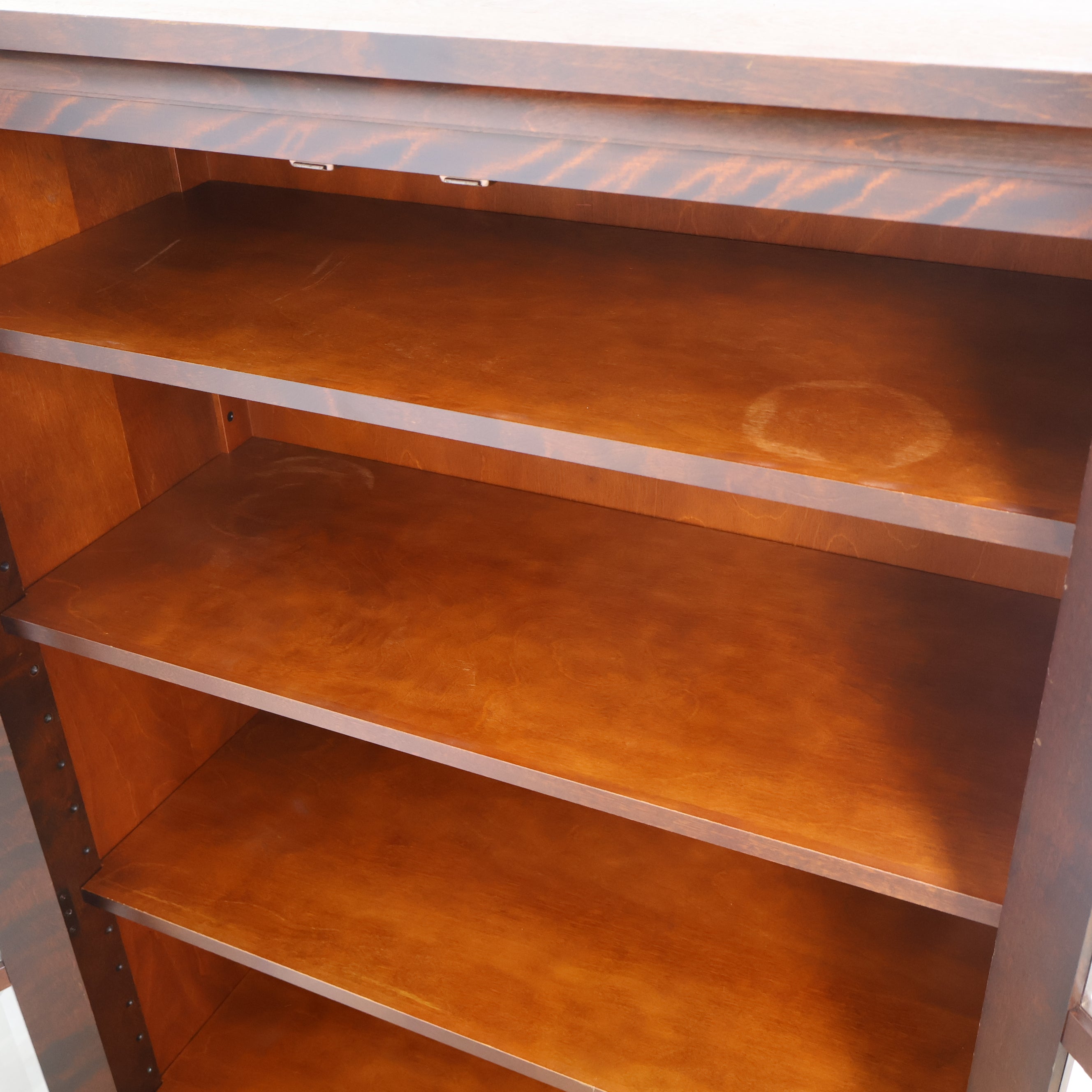 北海道民芸家具のガラスキャビネット – バナルオンラインショップ