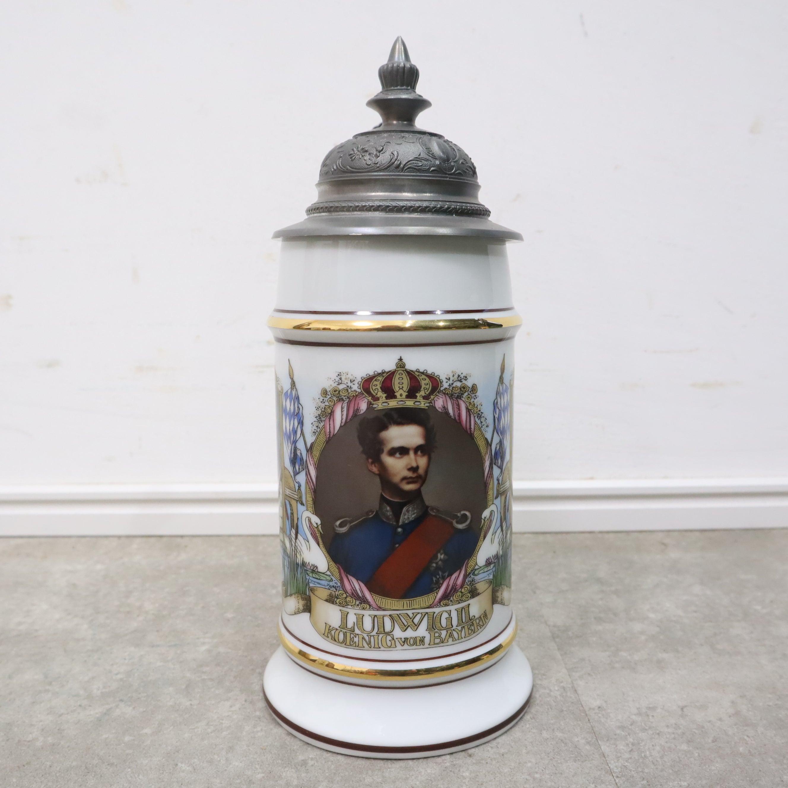 ドイツ製蓋つきビアジョッキ ドイツ製 蓋付き ビアジョッキ - メルカリ