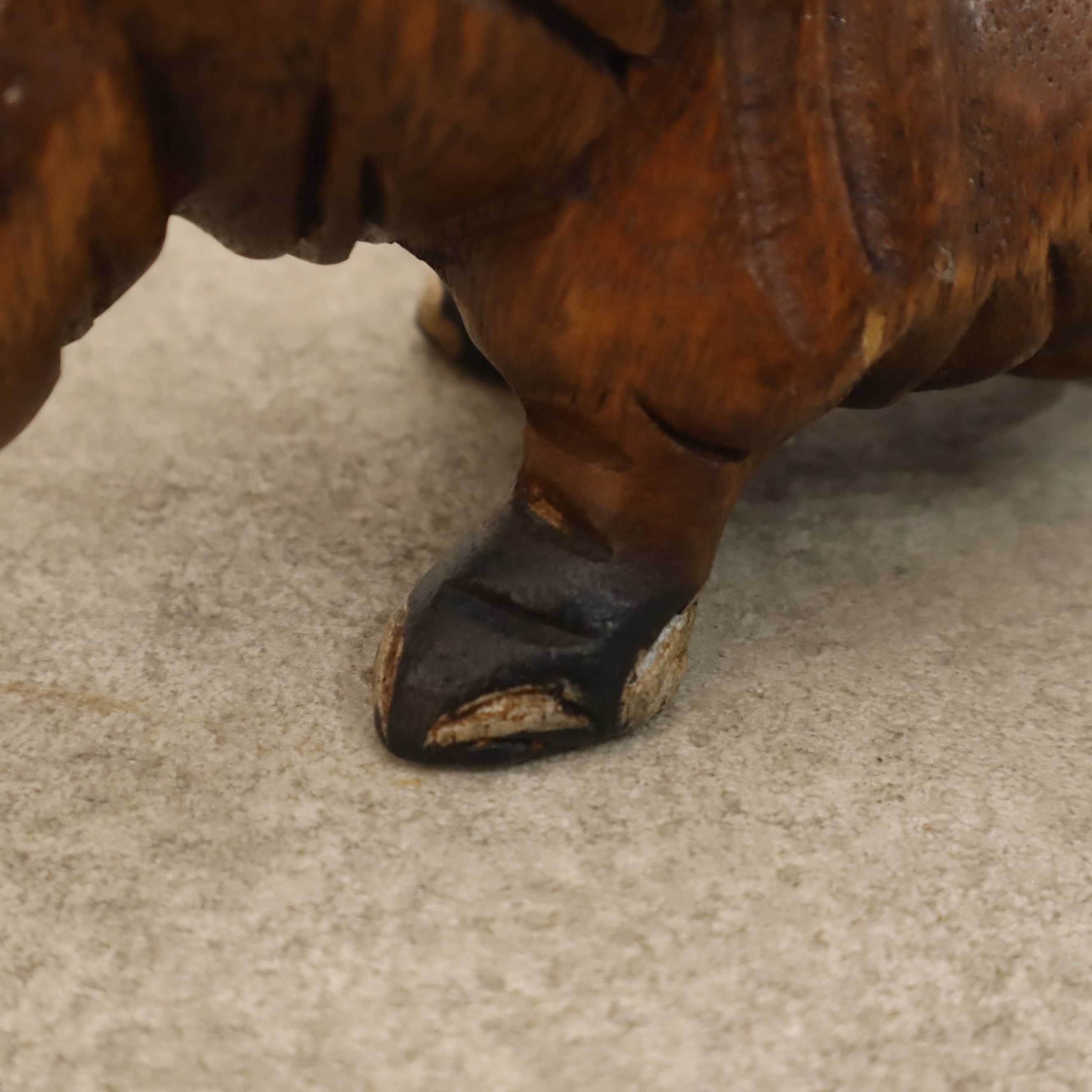 木彫りのカバの置物 No.1 – バナルオンラインショップ（BANUL）の通販