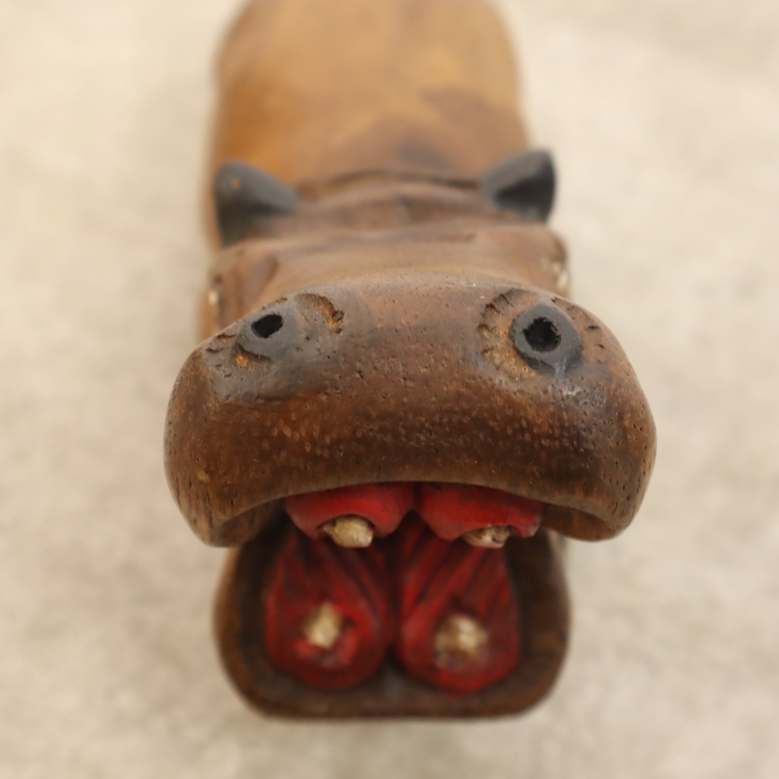 カバの置物 (1) 木彫りのカバの置物 No.1 – バナルオンラインショップ（BANUL）の通販