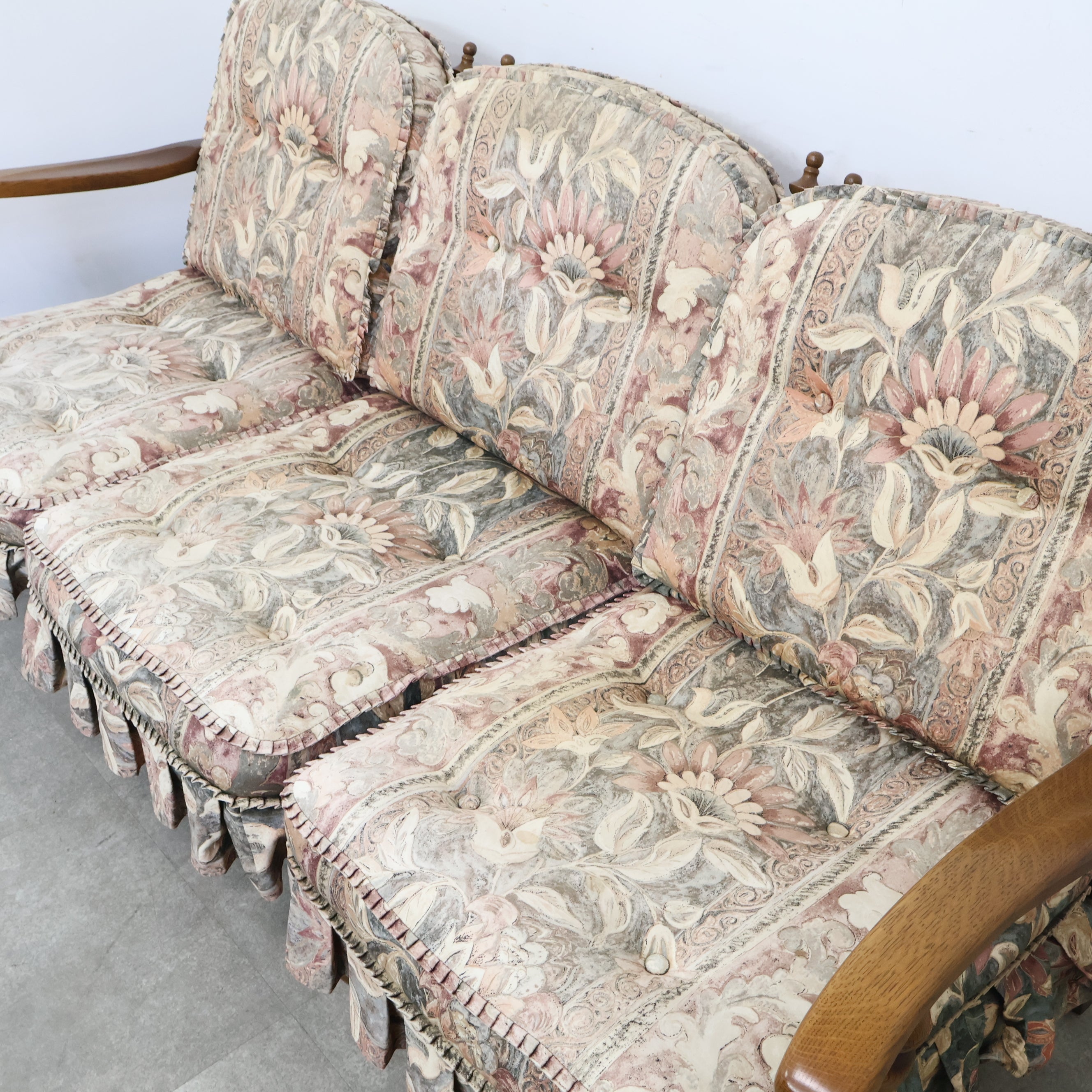 キツツキマークの飛騨産業 穂高 3人掛けソファ – バナルオンライン