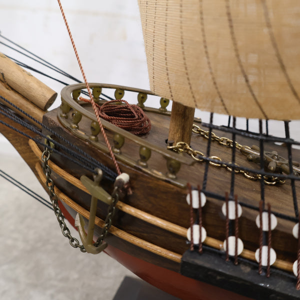 バウンティ号の帆船模型