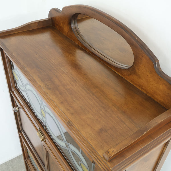 ステンドグラスのブックビューロー